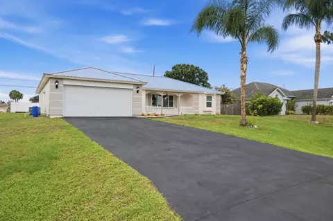 1051 SW Dubois Ave, Port St Lucie, FL 34953