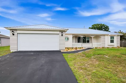1051 SW Dubois Ave, Port St Lucie, FL 34953
