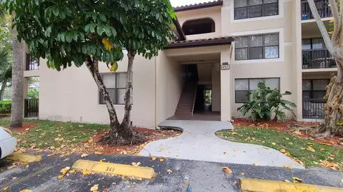 4501 W Mcnab Rd #11, Pompano Beach, FL 33069