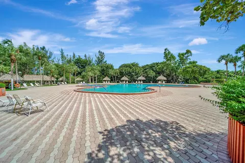 Exterior - 3100 Holiday Springs Blvd #305, Margate, FL 33063 photo 5 of 9