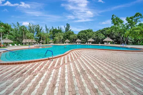 Exterior - 3100 Holiday Springs Blvd #305, Margate, FL 33063 photo 6 of 9