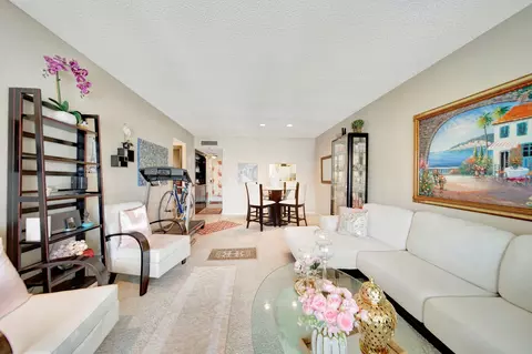 Living - 3100 Holiday Springs Blvd #305, Margate, FL 33063 photo 5 of 5