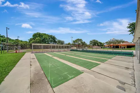 View/Area - 3100 Holiday Springs Blvd #305, Margate, FL 33063 photo 1 of 2