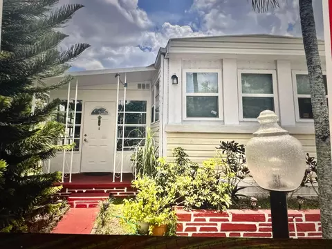 4540 NW 68th St, Coconut Creek, FL 33073