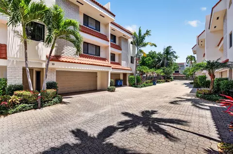 1401 NE 9th St #10, Fort Lauderdale, FL 33304