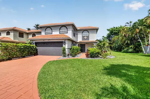 9048 Villa Portofino Cir, Boca Raton, FL 33496