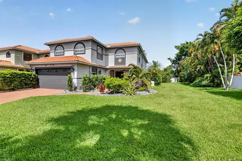 9048 Villa Portofino Cir, Boca Raton, FL 33496