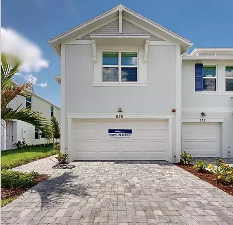 636 Salisbury Cir, Fort Pierce, FL 34982