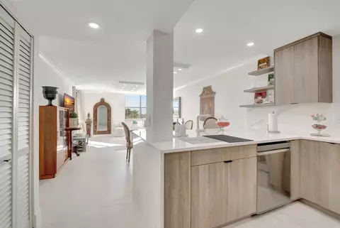 600 Egret Cir #7504, Delray Beach, FL 33444