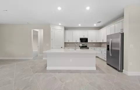 Kitchen - 3922 E Hampton Cir, Alva, FL 33920 photo 1 of 5