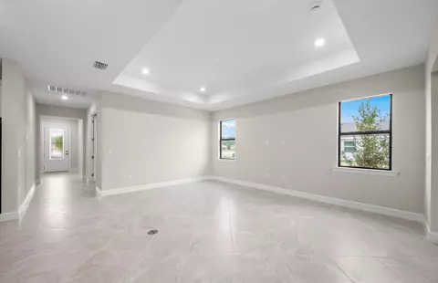 Living - 3922 E Hampton Cir, Alva, FL 33920 photo 4 of 4