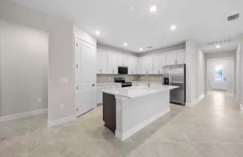 Entry Way - 3922 E Hampton Cir, Alva, FL 33920 photo 2 of 2