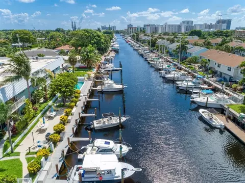2400 NE 16th St NE #104, Pompano Beach, FL 33062