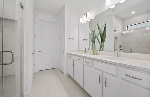 Bath - 2114 Sequoia, Naples, FL 34120 photo 3 of 4