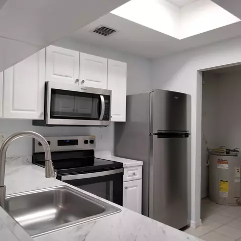 2803 Sarento Pl #111, Palm Beach Gardens, FL 33410