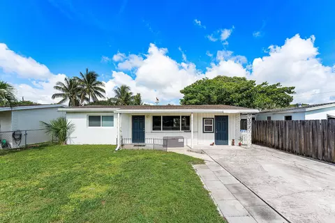707 S Broadway, Lantana, FL 33462