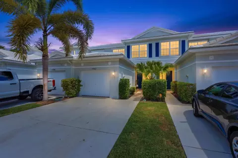 4962 Grinnell St, Lake Worth, FL 33463