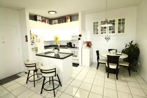 9342 S Belfort Cir #214, Tamarac, FL 33321