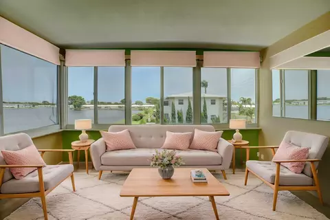 1118 Lake Ter #204, Boynton Beach, FL 33426