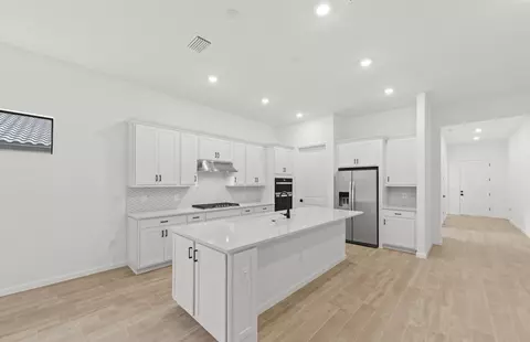 Kitchen - 2107 Freemont Dr, Naples, FL 34120 photo 2 of 7
