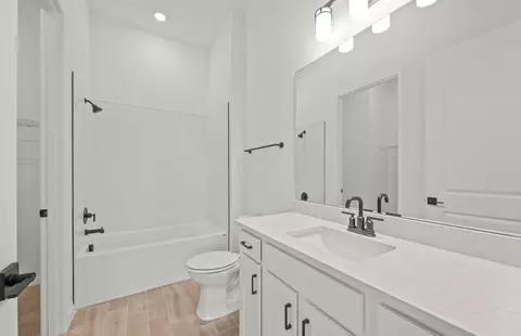 Bath - 2107 Freemont Dr, Naples, FL 34120 photo 1 of 4