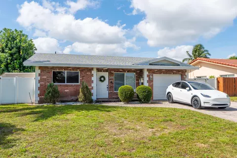 3166 NW 68th St, Fort Lauderdale, FL 33309