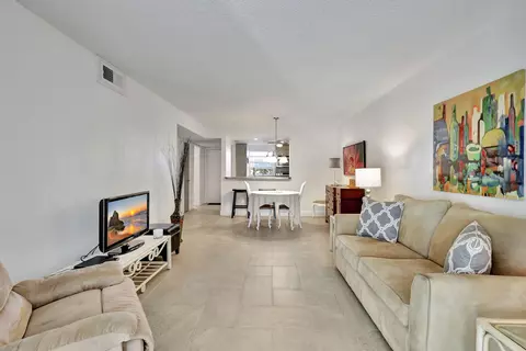 330 NE 26th Ave #1080, Boynton Beach, FL 33435