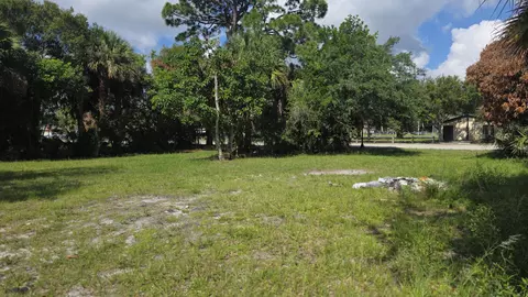 407 Dundas Ct, Fort Pierce, FL 34950