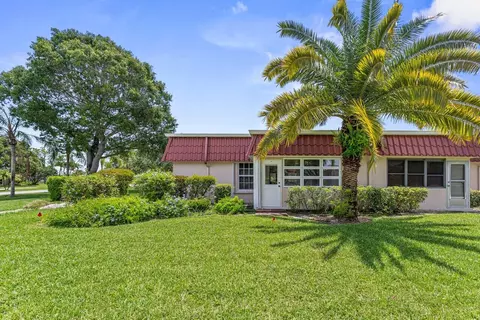 713 Nantucket Cir #B, Lake Worth, FL 33467