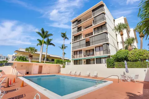 225 Beach Rd #204, Tequesta, FL 33469
