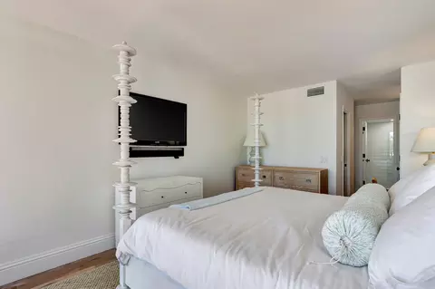 Bedroom - 225 Beach Rd #204, Tequesta, FL 33469 photo 5 of 6