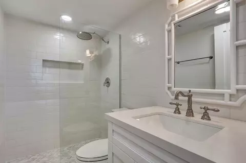 Bath - 225 Beach Rd #204, Tequesta, FL 33469 photo 1 of 2