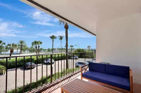 Exterior - 225 Beach Rd #204, Tequesta, FL 33469 photo 5 of 6