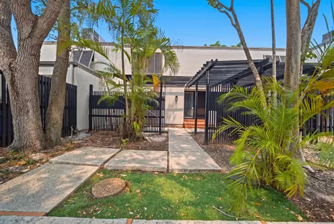 1391 E Golfview Dr #1391, Pembroke Pines, FL 33026