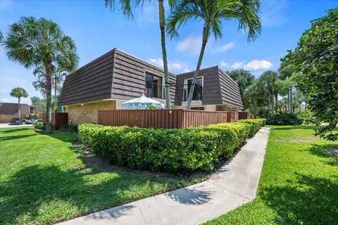 Exterior - 2029 20th Ct, Jupiter, FL 33477 photo 4 of 4