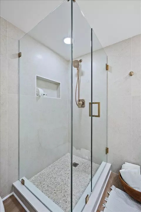 Bath - 2029 20th Ct, Jupiter, FL 33477 photo 6 of 8