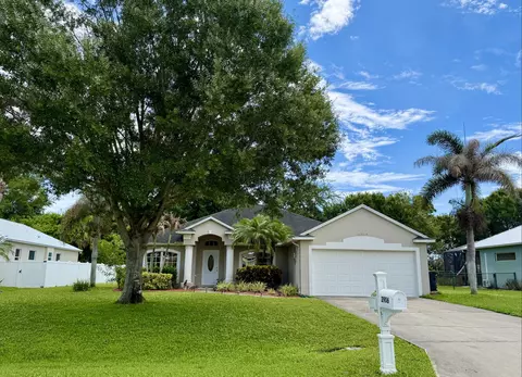 2906 Serenity Cir S, Fort Pierce, FL 34981