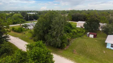 10530 NE 2nd Ter, Okeechobee, FL 34972 photo 2