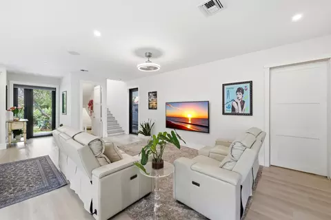 740 Winters St, West Palm Beach, FL 33405