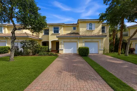13352 Georgian Ct, Wellington, FL 33414