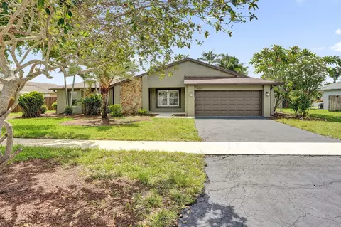 5120 SW 117th Way, Cooper City, FL 33330
