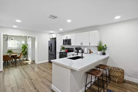Kitchen - 2456 SW Hideaway Ln, Stuart, FL 34994 photo 2 of 3