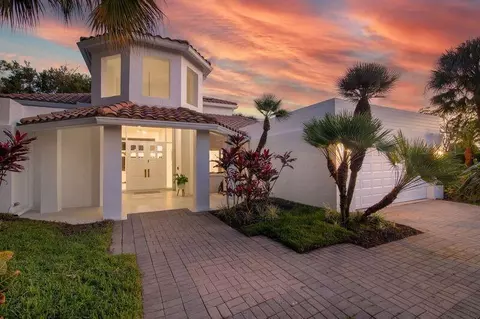 1084 Seagull Park Rd S, West Palm Beach, FL 33411