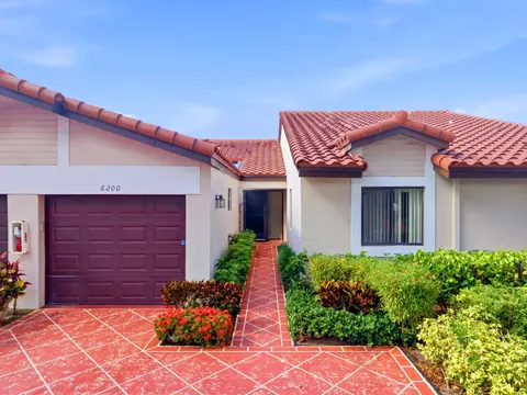 6200 Kings Gate Cir, Delray Beach, FL 33484