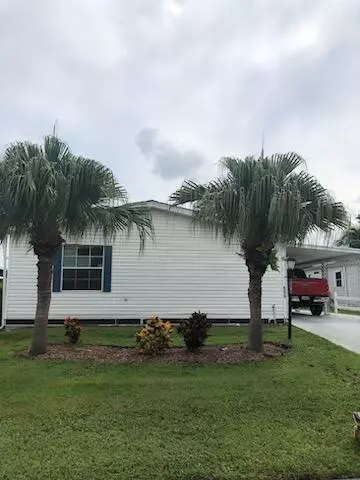 8579 Gallberry Cir, Port Saint Lucie, FL 34952