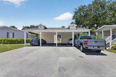 170 Maple Ave W, Palm Beach Gardens, FL 33410