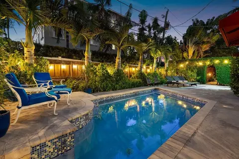 615 NE 617 Ne 9th Ave, Fort Lauderdale, FL 33304