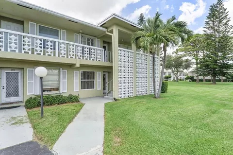 1041 Orange Ter #104, Delray Beach, FL 33445