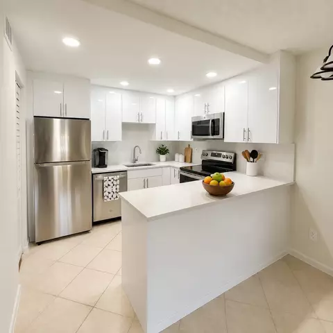 418 Pine Glen Ln #C-1, Greenacres, FL 33463
