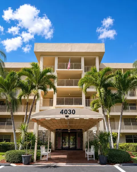 4030 W Palm Aire Dr #206, Pompano Beach, FL 33069